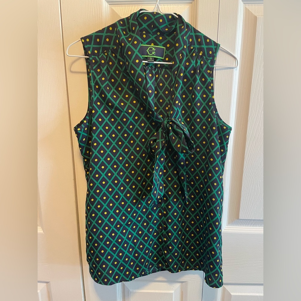 C. Wonder Sleeveless Top size Small S tie neck and button up Christian Soriano